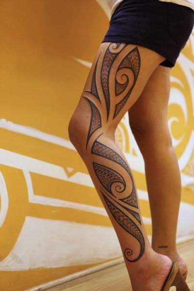#Polynesian #Tattoo Exceptionally designed tattoo covering the legs