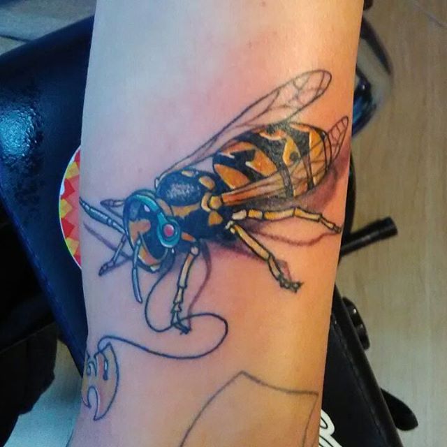 #3D #Tattoos Bee On Arm