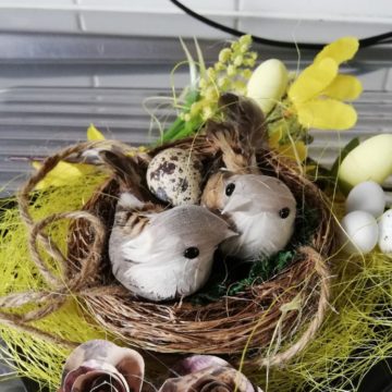 Rustic Easter Decoration