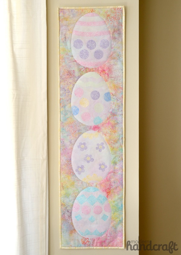 Easter Egg Wall Hanging Tutorial.
