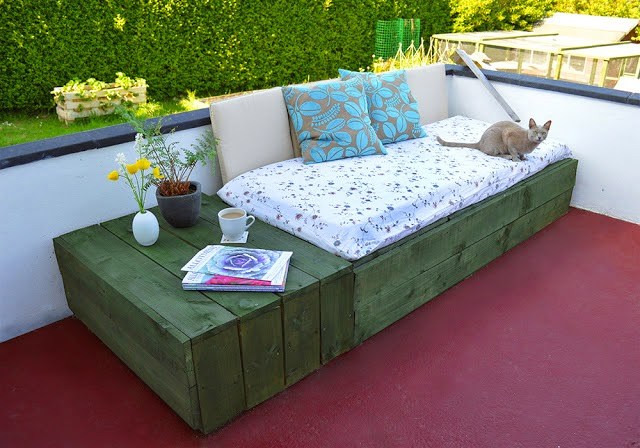 Pallet Day Bed.