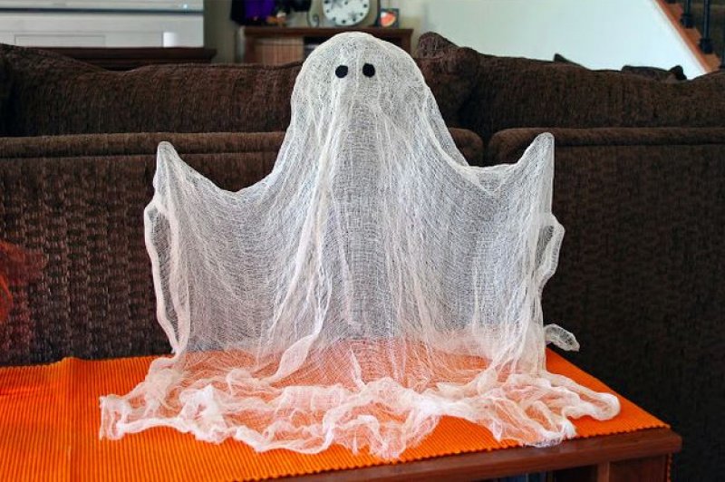 A Floating Ghost.
