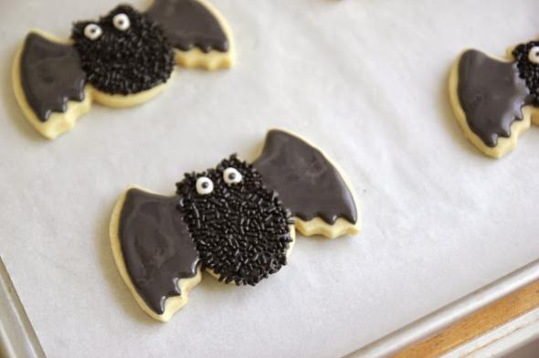Spooky Bat Sugar Cookies from Jenny Stefens