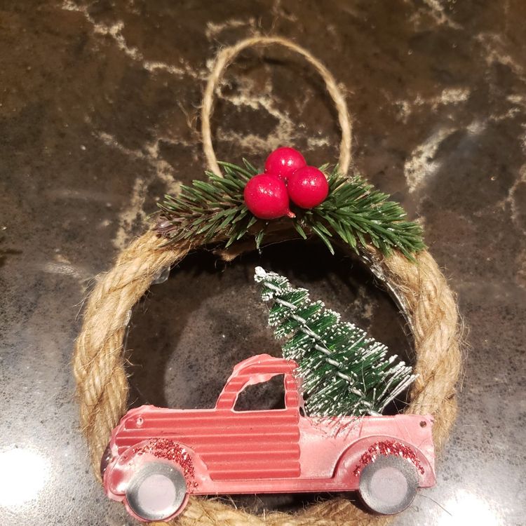 DIY clear christmas ornament idea.