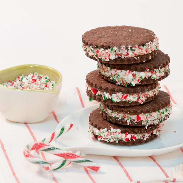 Chocolate Mint Sandwich Cookies from Sweet Twist of Blogging