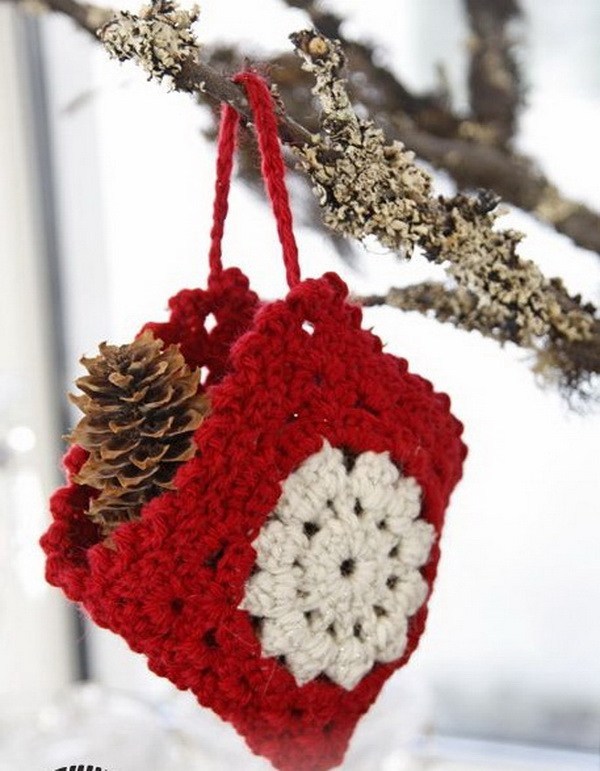Crochet Christmas Bag Ornament.