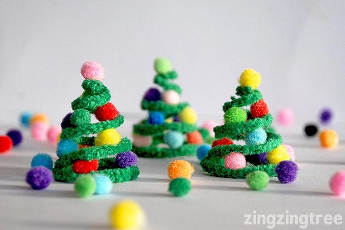 DIY pipe cleaner Christmas trees from Zing Zing Tree