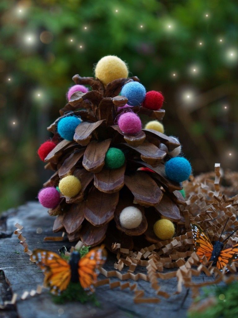 Felted Wool and Pinecone Christmas Tree.