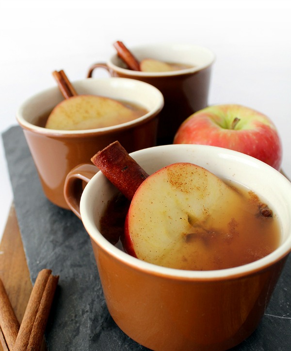 Hot Cinnamon Cider Tea Punch from Tag & Tibby