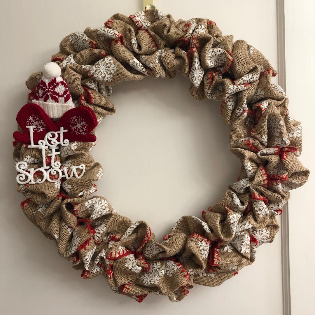 Let It Snow Burlap Wreath with mittens and hat!!