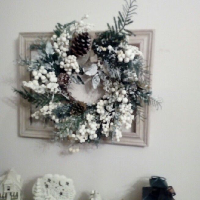 Merry Christmas Wreath Picture Frame.