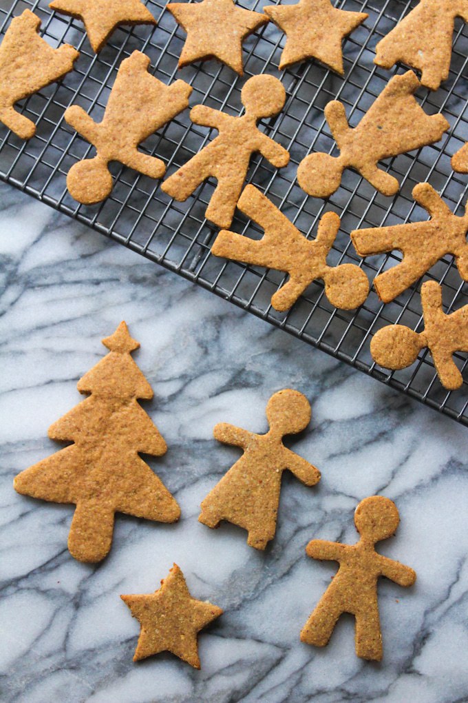 Paleo Gingerbread Cookies – A Saucy Kitchen