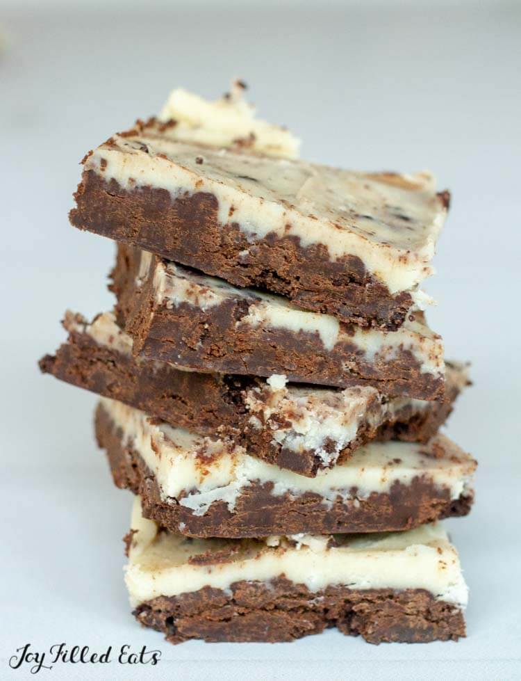 Peppermint Cookies and Cream Bars