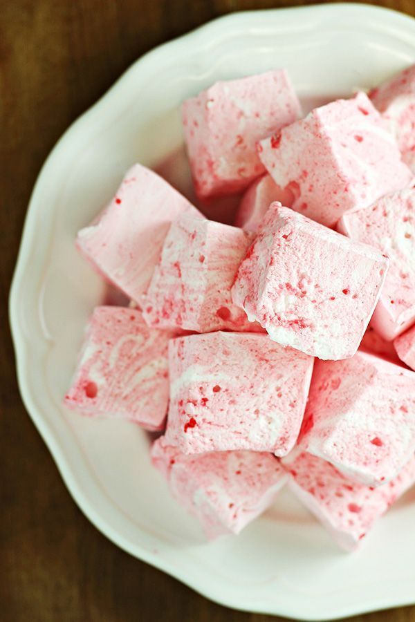 Peppermint Marshmallows from Home Cooking Memories