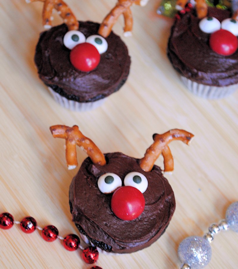 Reindeer Cupcakes with Pretzel Antlers from Crazy Little Projects