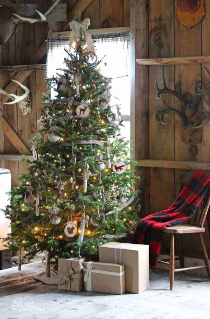 Rustic Cabin Christmas Tree by Fynes Designs
