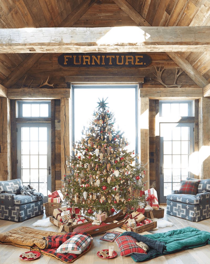 Rustic Farmhouse Christmas Tree by Country Living