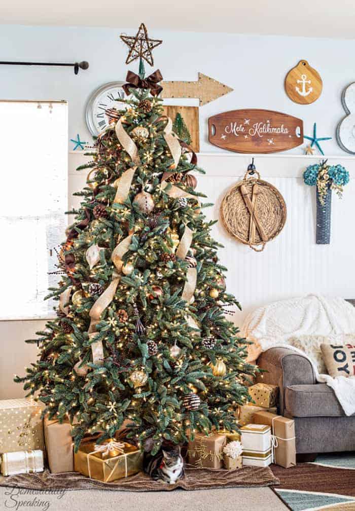Rustic Luxe Christmas Tree by Domestically Speaking