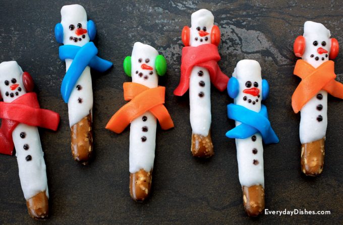 Snowman Pretzel Rods from Everyday Dishes