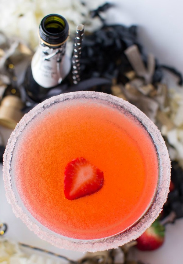 Sparkling Strawberry Martini from Hunger Thirst Play