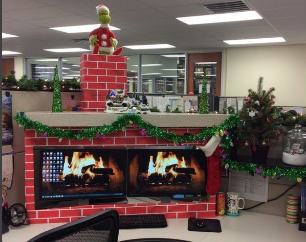 20+ Simple Office Christmas Decoration Ideas that’ll make your Office ...