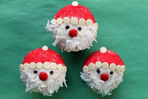 Easy Santa Cupcakes by La Jolla Mom