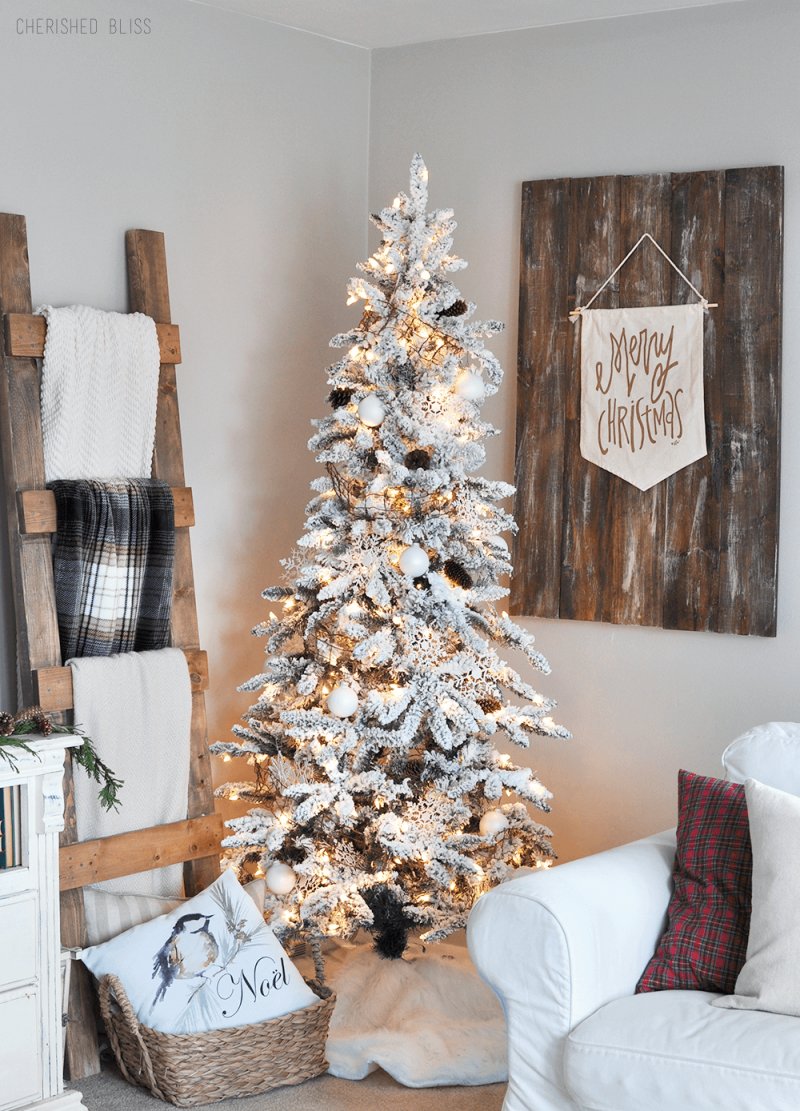 Snowy White Christmas Tree Inspiration.