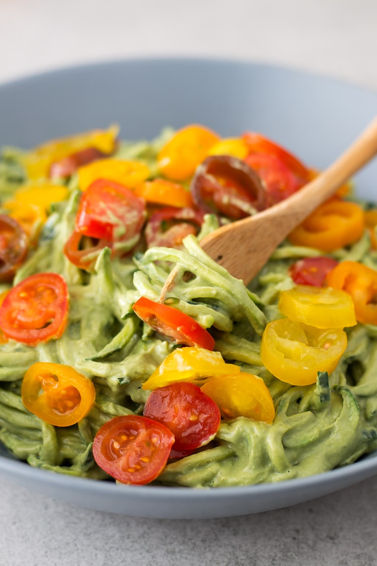 ZUCCHINI NOODLES WITH AVOCADO SAUCE BY SIMPLE VEGAN BLOG.