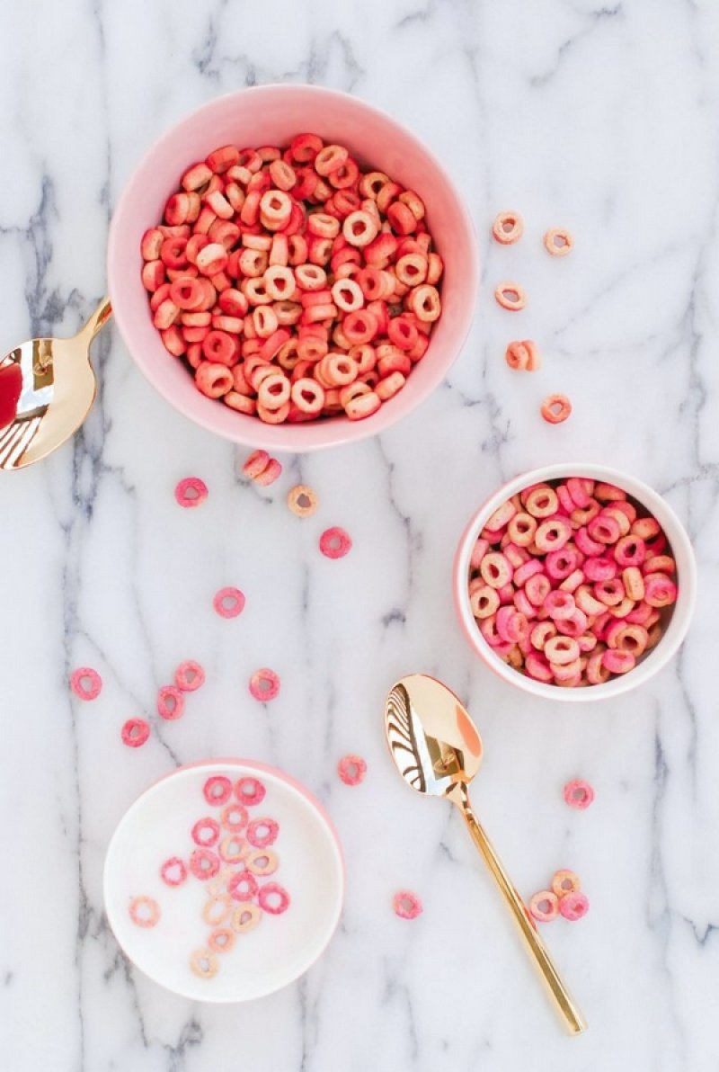 DIY Pink and Red Cheerios