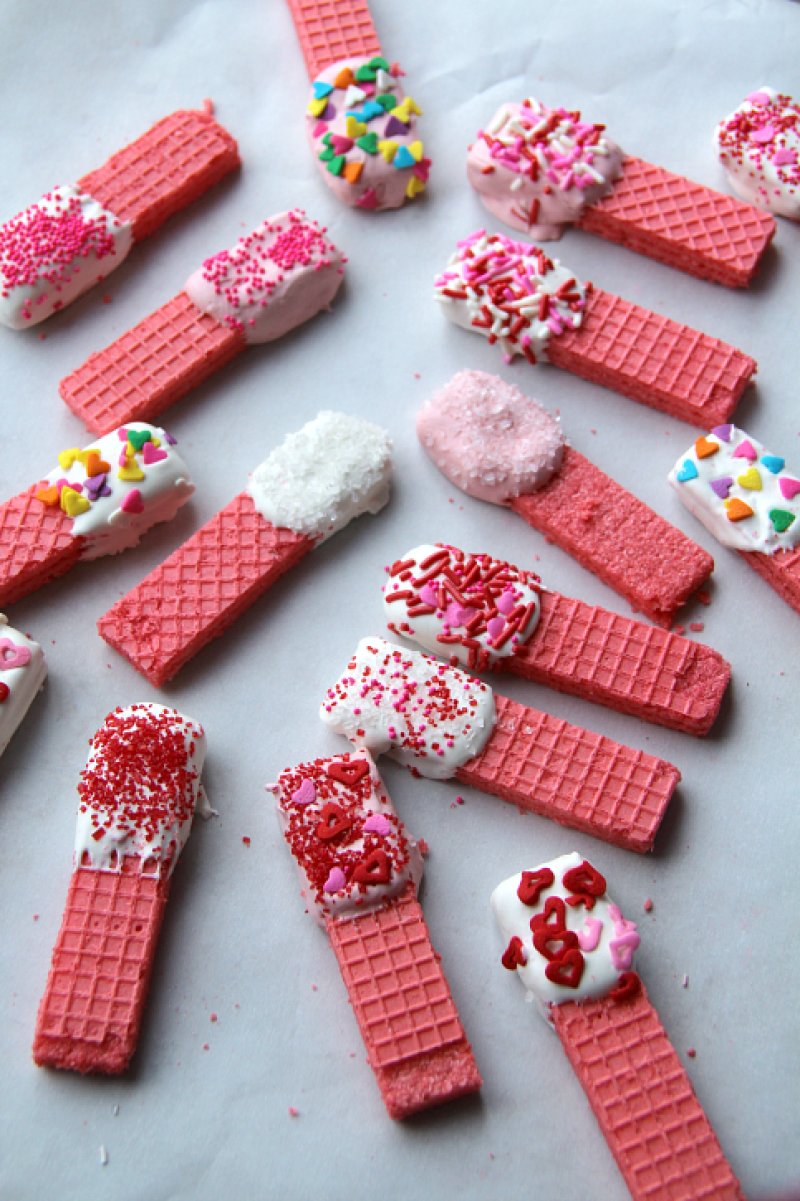 Easy Valentines Day Wafers from Family Fresh Meals