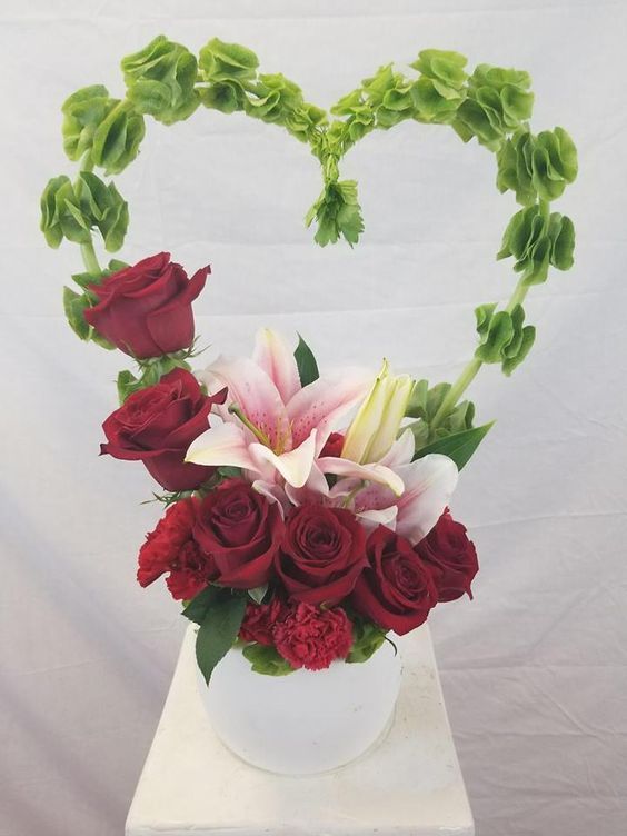 Flower Arrangement with Shaped String.