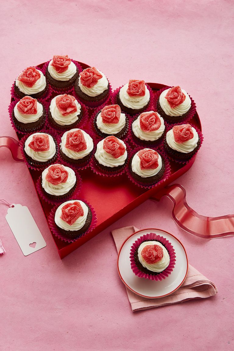 Mini Rosebud Cupcakes