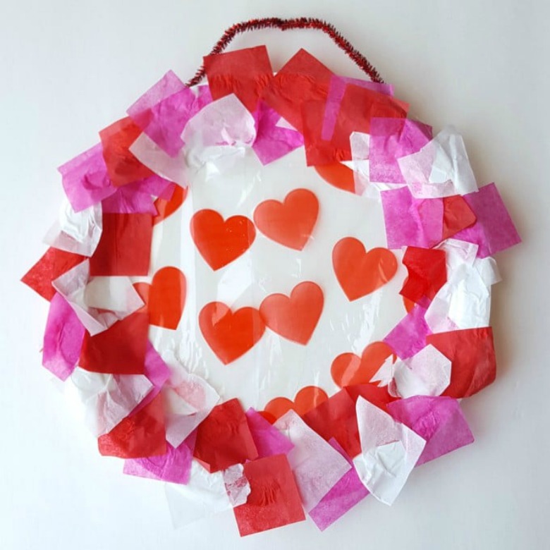 Paper Plate Valentine's Day Wreath by Glue Sticks & Gumdrops