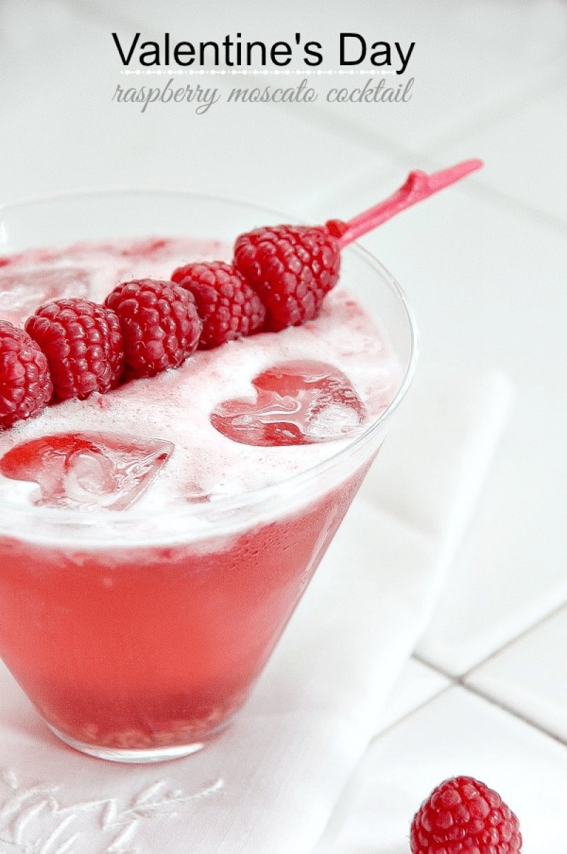 Raspberry Moscato Cocktail