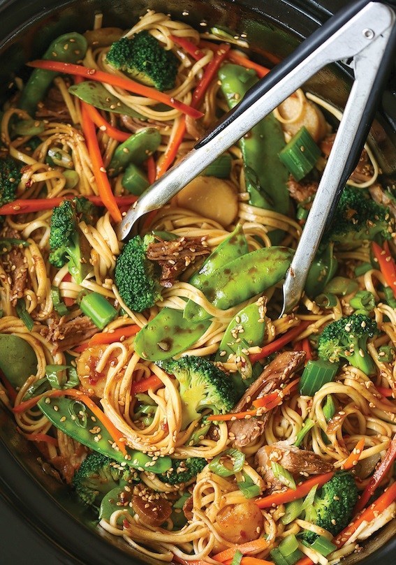 Slow Cooker Lo Mein by Easy Recipes