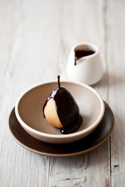 Spiced Poached Pears with Warm Chocolate Sauce