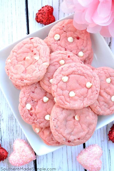Strawberry Milkshake Cookies.