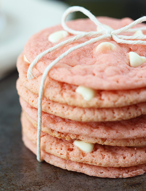 Strawberry Pudding Cookies