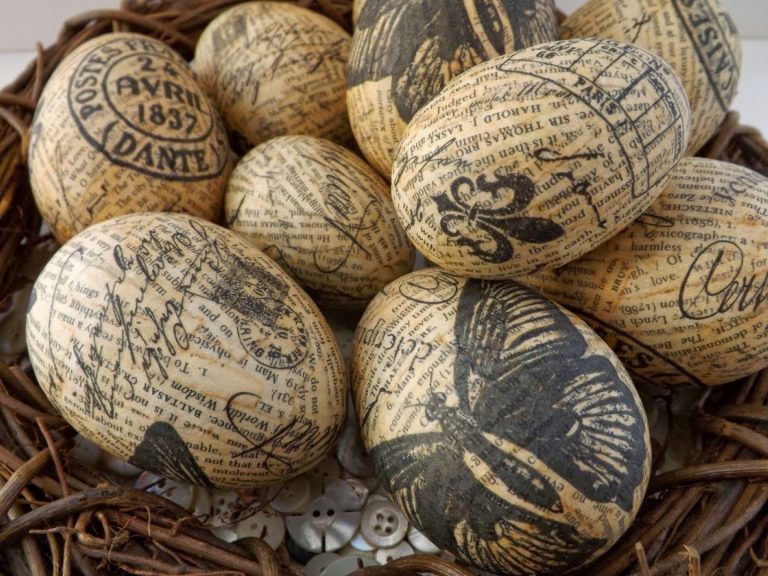 DIY vintage decoupage Easter eggs via Sew for Soul