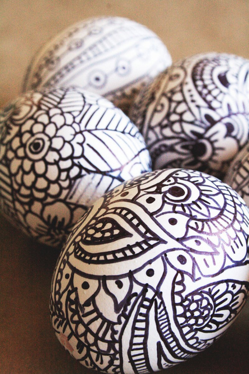 Doodle Sharpie Easter Eggs