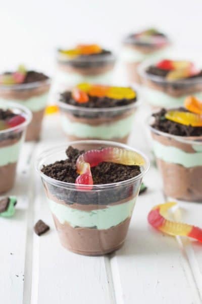 St. Patrick’s Day Dirt and Worm Cups ~ Countryside Cravings