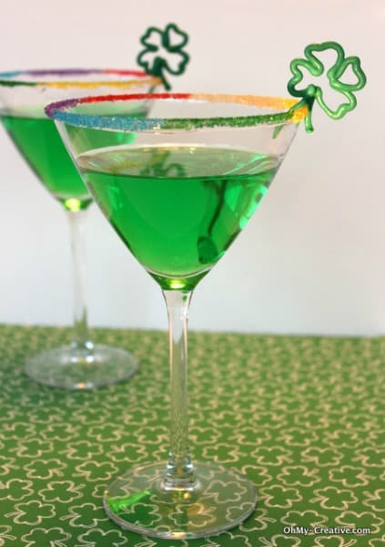 rainbow rimmed St. Patrick’s Day drinks on Oh My! Creative